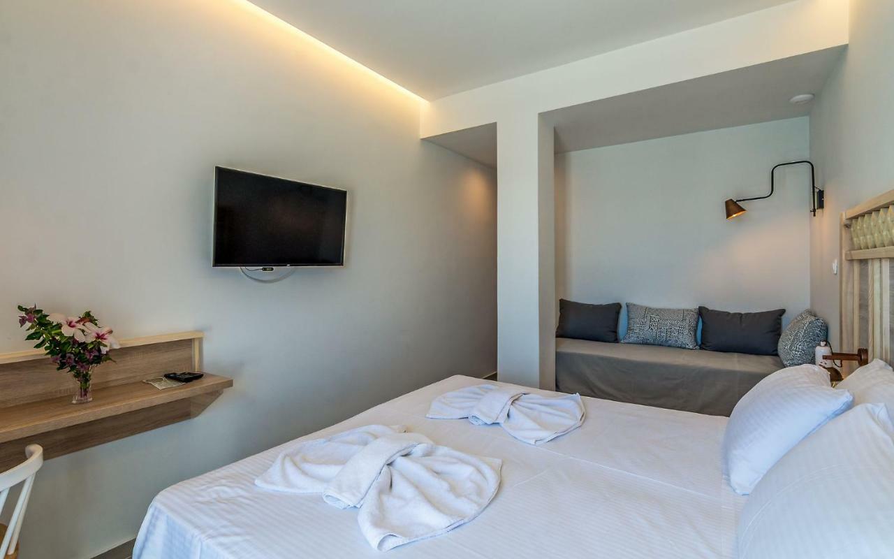 Aparthotel Livikon By The Sea Khóra Sfakíon Esterno foto